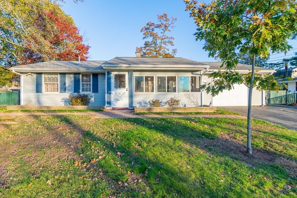 41 Bourne St, Brockton, MA 02302 - photo 1