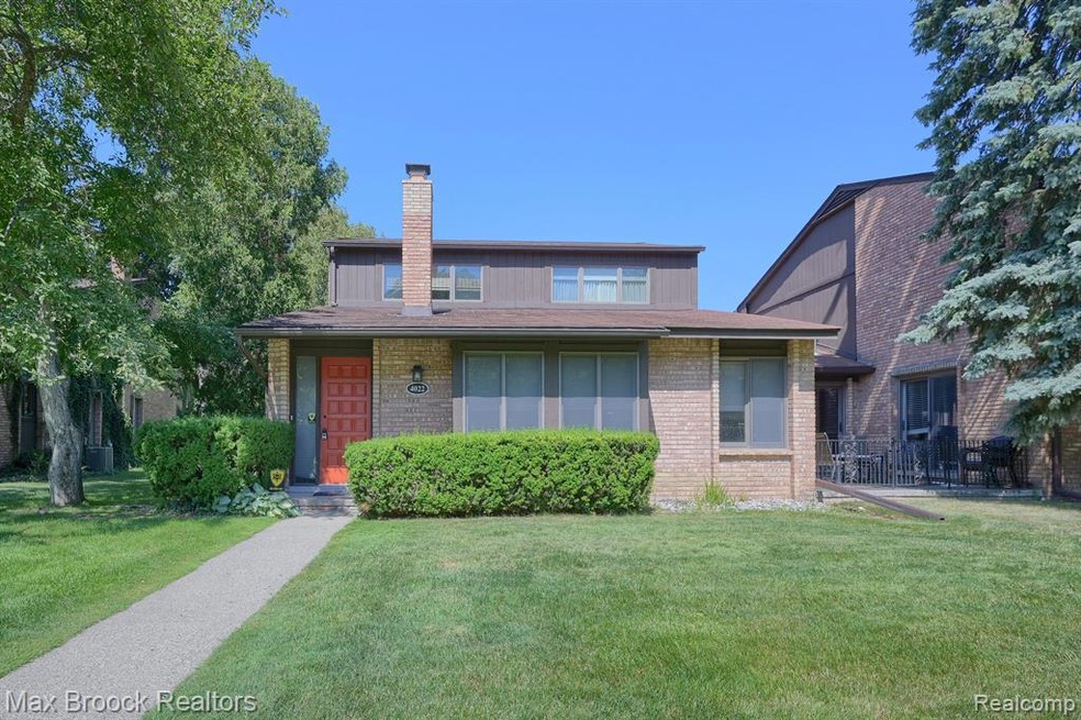 4022 Moselle St, West Bloomfield, MI 48323 - photo 1