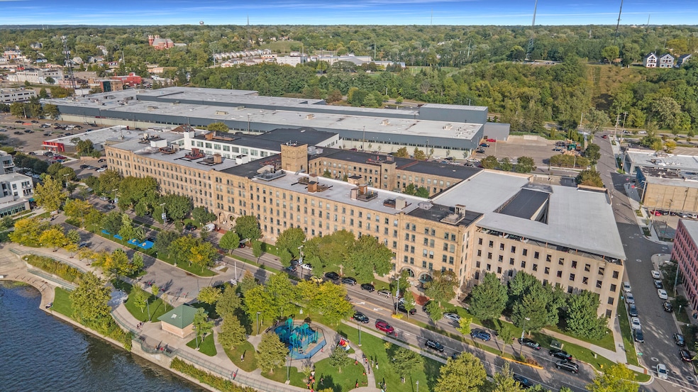 The Boardwalk unit 558, Grand Rapids, MI 49503 - photo 1