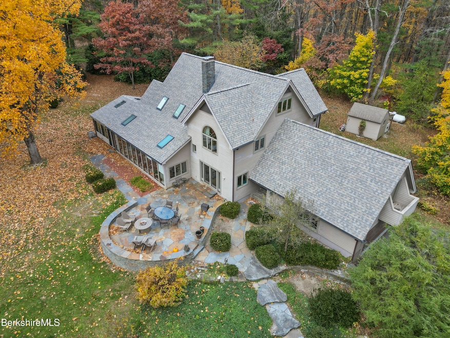 900 Aerial View