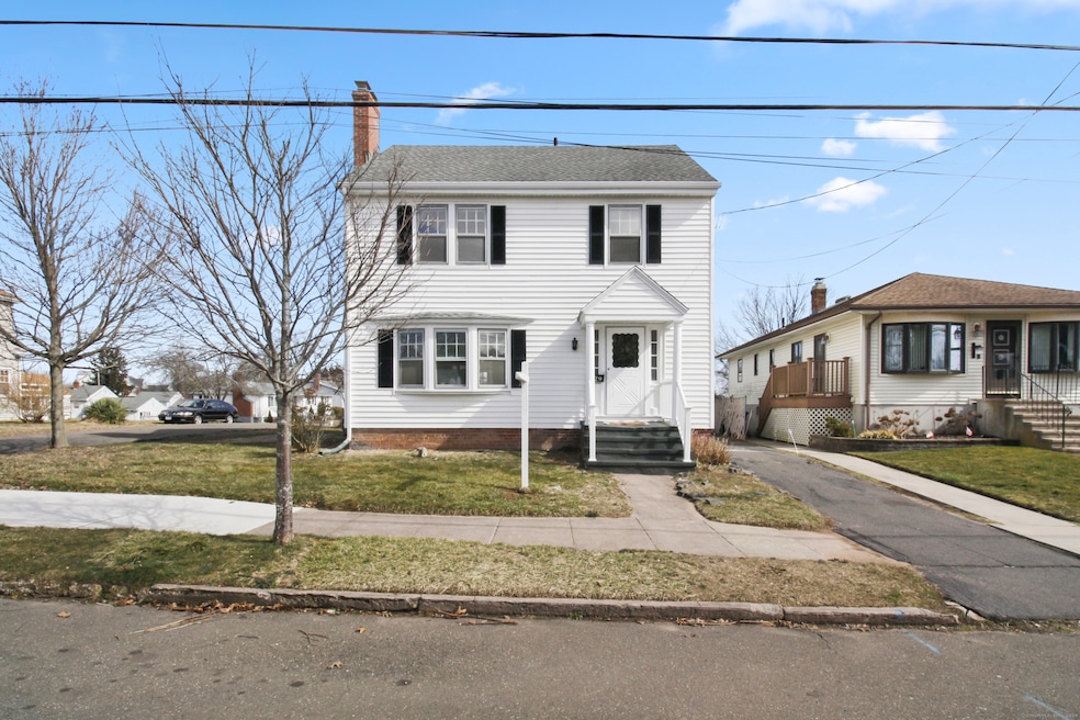 129 Ocean View St, New Haven, CT 06512 - photo 1