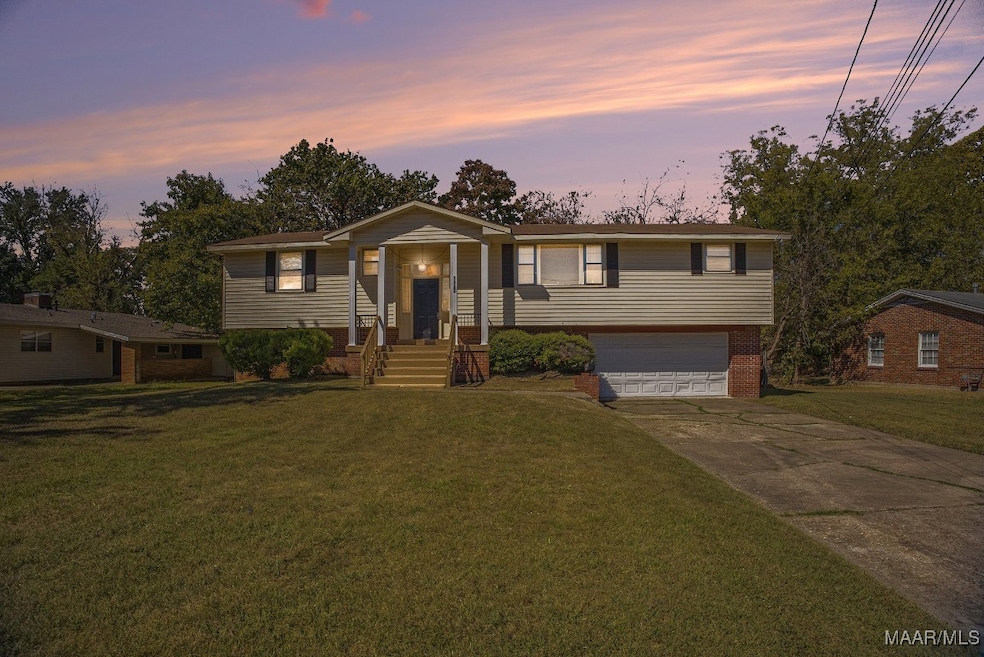 1422 Flamingo Ln, Montgomery, AL 36116 - photo 1