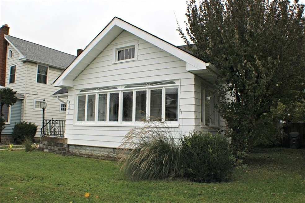 821 E 29th St, Anderson, IN 46016 - photo 1