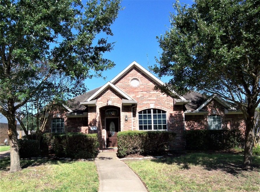 8827 Apple Mill Dr, Houston, TX 77095 - photo 1