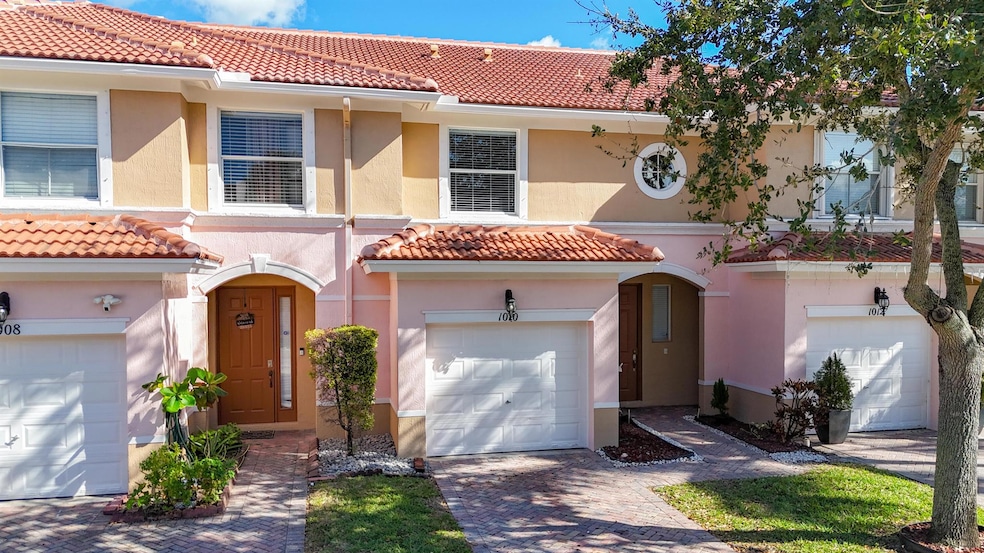 1010 Seminole Palms Dr, Lake Worth, FL 33463 - photo 1