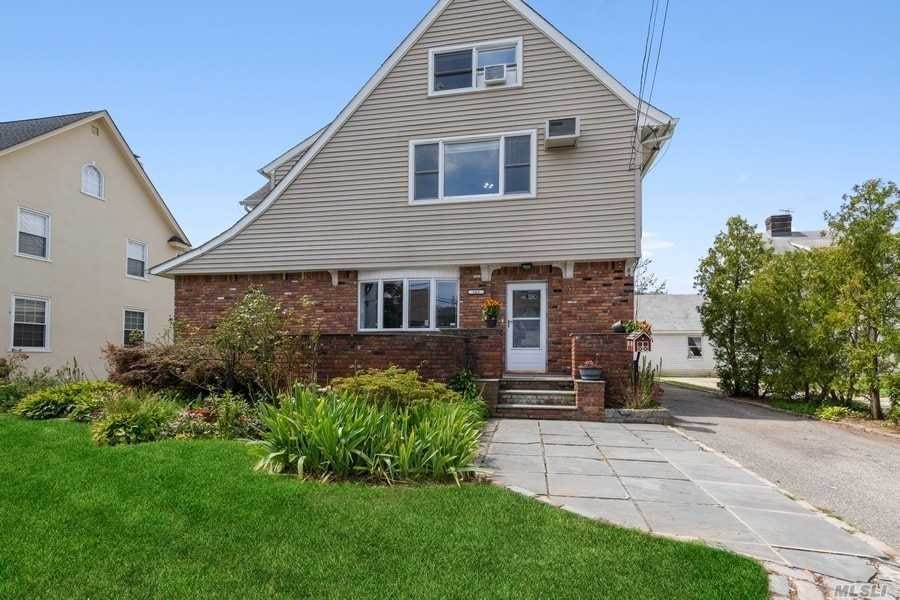 243 Club Dr, Woodmere, NY 11598 - photo 1