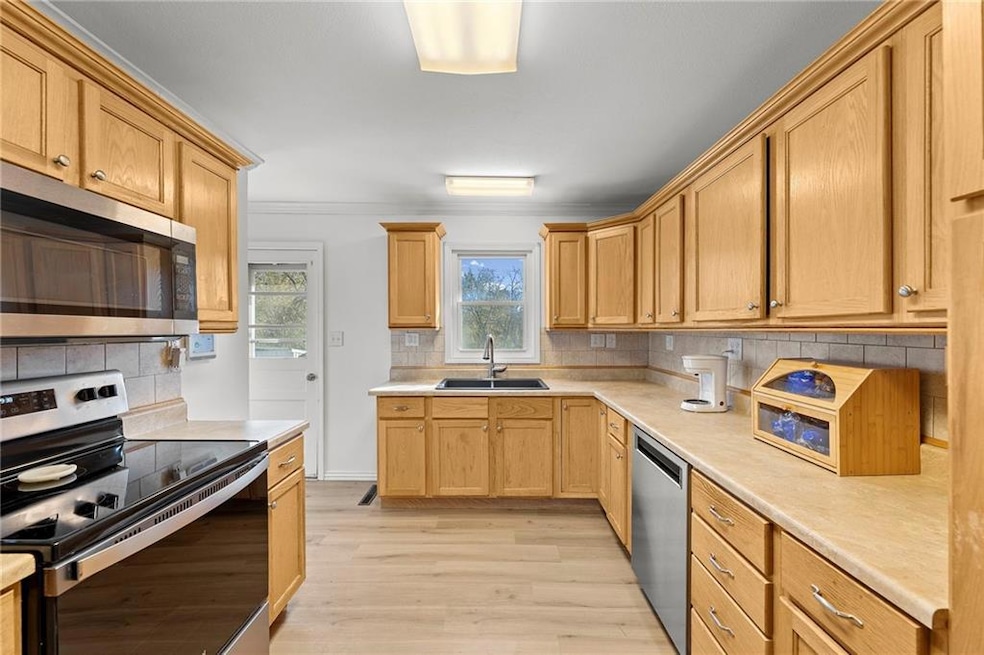 1327 S Mulberry St, Ottawa, KS 66067 - photo 1