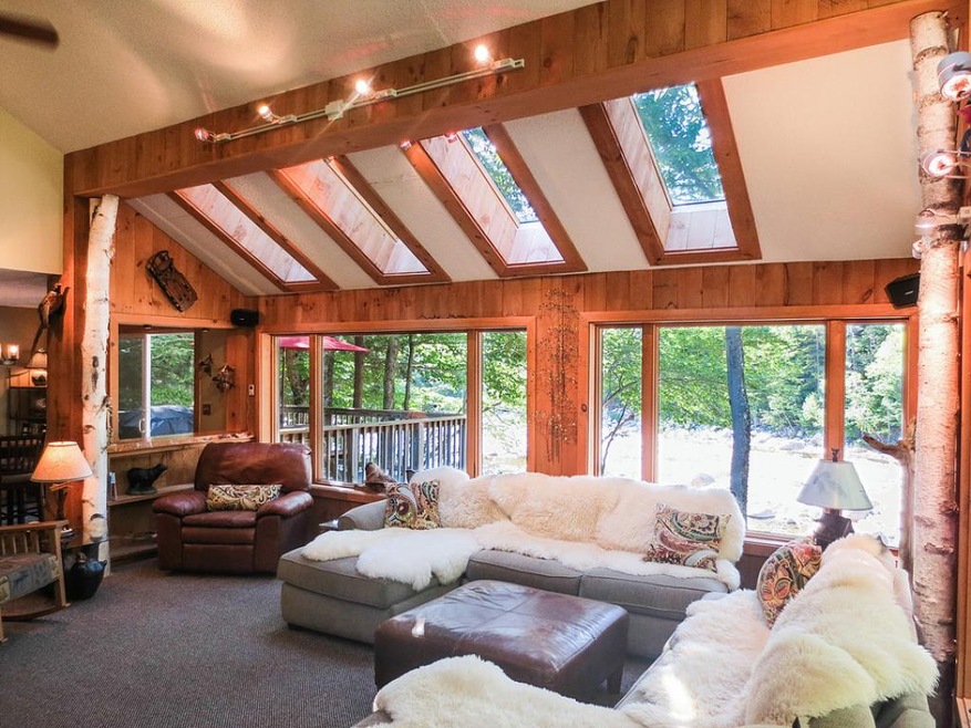 wide open views to the river...