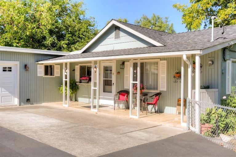 3621 Table Rock Rd, Medford, OR 97504 - photo 1