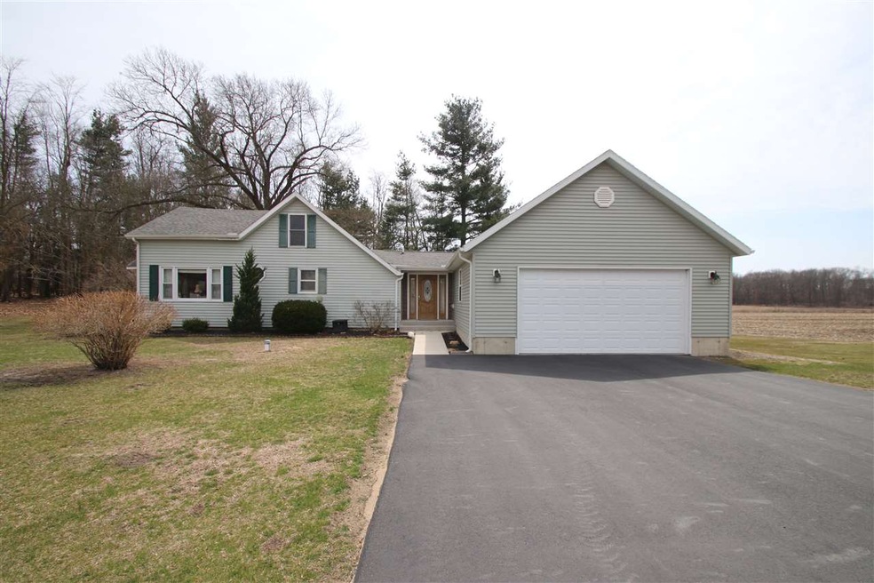 10895 E 300 N, Grovertown, IN 46531 - photo 1