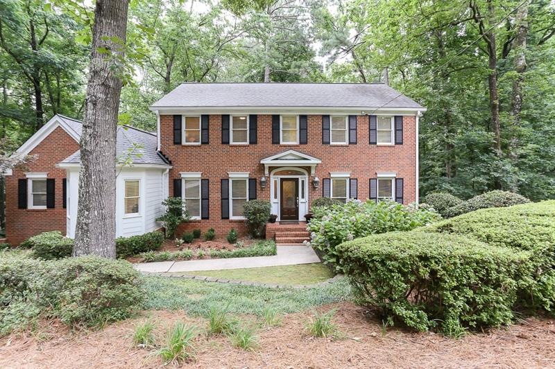 770 Overhill Court~ Welcome home to this beautiful
