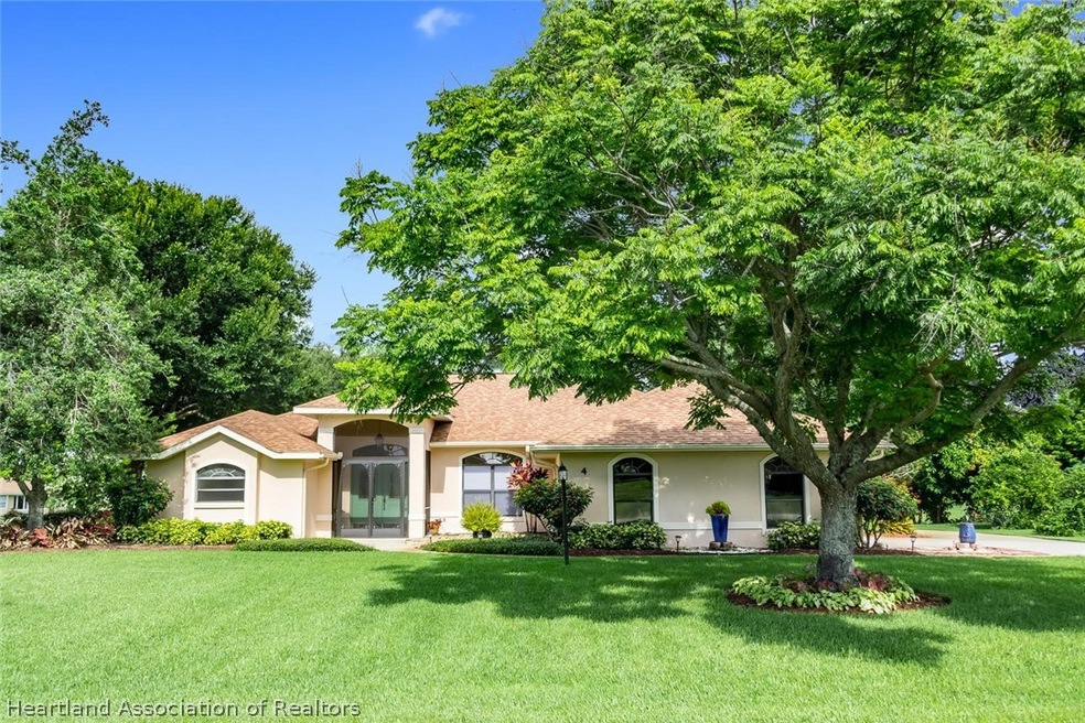 4 Meadowlake Cir N, Lake Placid, FL 33852 - photo 1