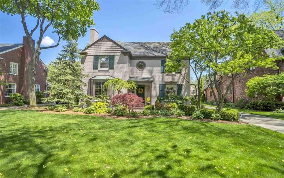 1048 Audubon Rd, Grosse Pointe Park, MI 48230 - photo 1