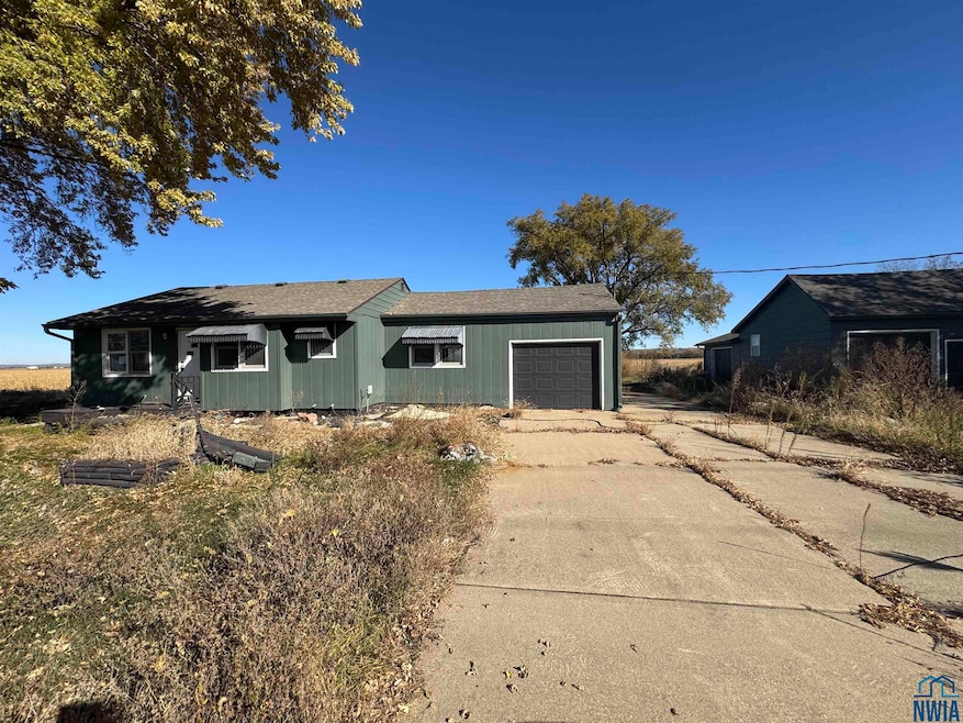 4280 N Hwy 105, No. Sioux City, SD 57049 - photo 1