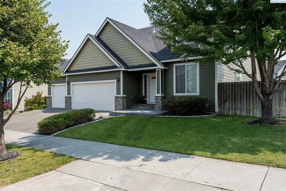 2007 S Tweedt St, Kennewick, WA 99338 - photo 1