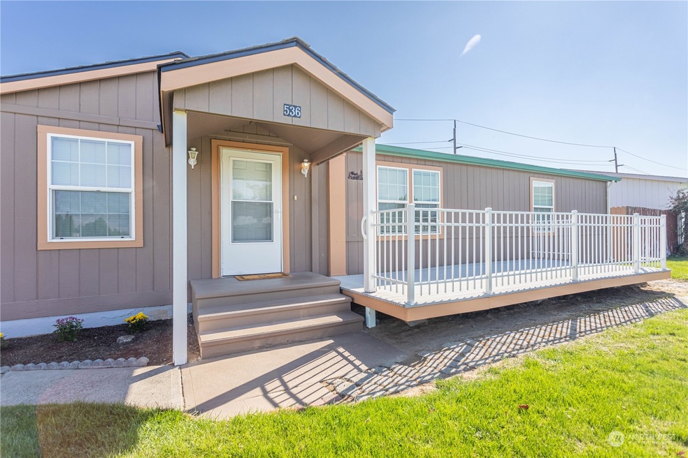 536 Newport Plaza, East Wenatchee, WA 98802 - photo 1
