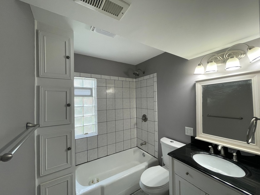 1505 Kenilworth Ave unit 1, Berwyn, IL 60402 - photo 1