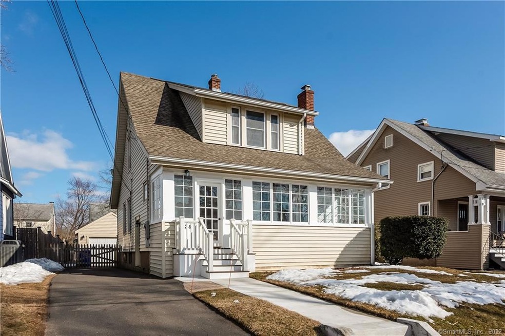 124 Beverly Rd, West Hartford, CT 06119 - photo 1