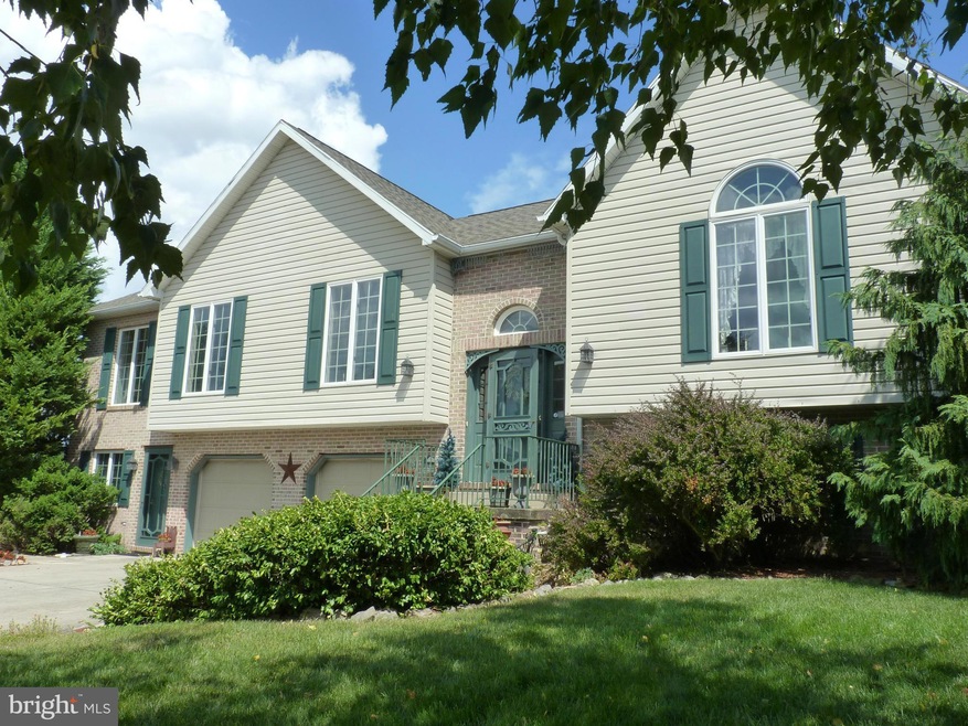 314 Cosell Dr, Chambersburg, PA 17201 - photo 1