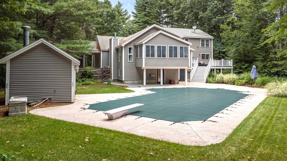 9 Chasebrook Cir, Litchfield, NH 03052 - photo 1