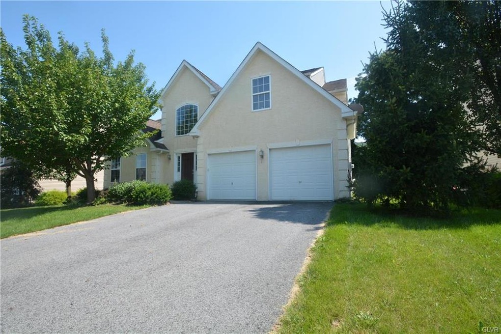 7064 Hearth Ln, Macungie, PA 18062 - photo 1