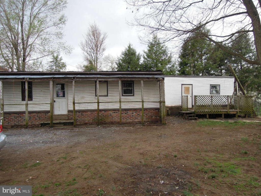 7148 Winchester Ave, Inwood, WV 25428 - photo 1