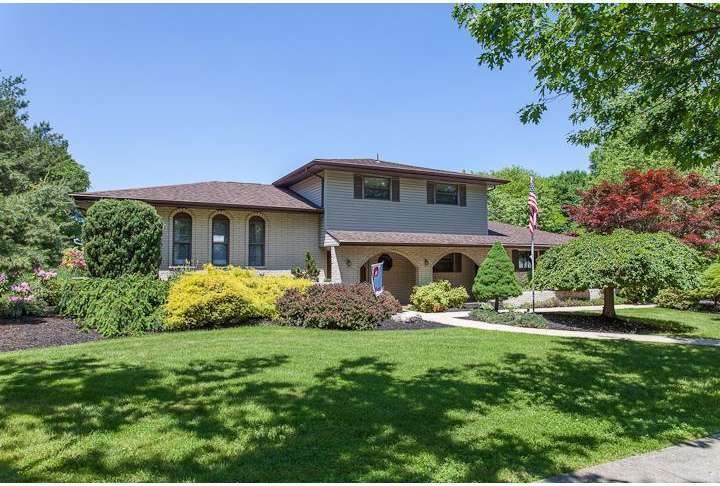 1813 Reading Blvd, Reading, PA 19610 - photo 1