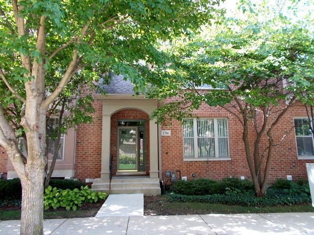 1766 Tudor Ln, Northbrook, IL 60062 - photo 1