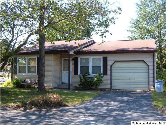 22 S Chestnut Ave, Whiting, NJ 08759 - photo 1