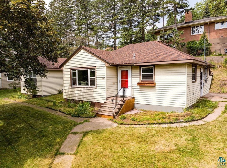2535 Jefferson St, Duluth, MN 55812 - photo 1