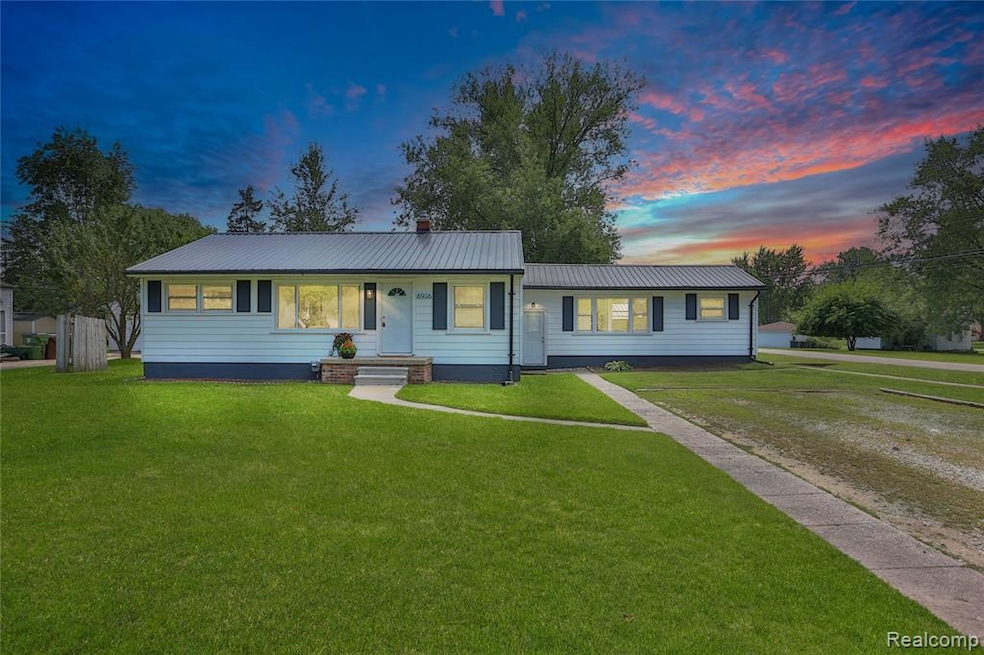 6936 Ryburn St, Shelby Township, MI 48317 - photo 1