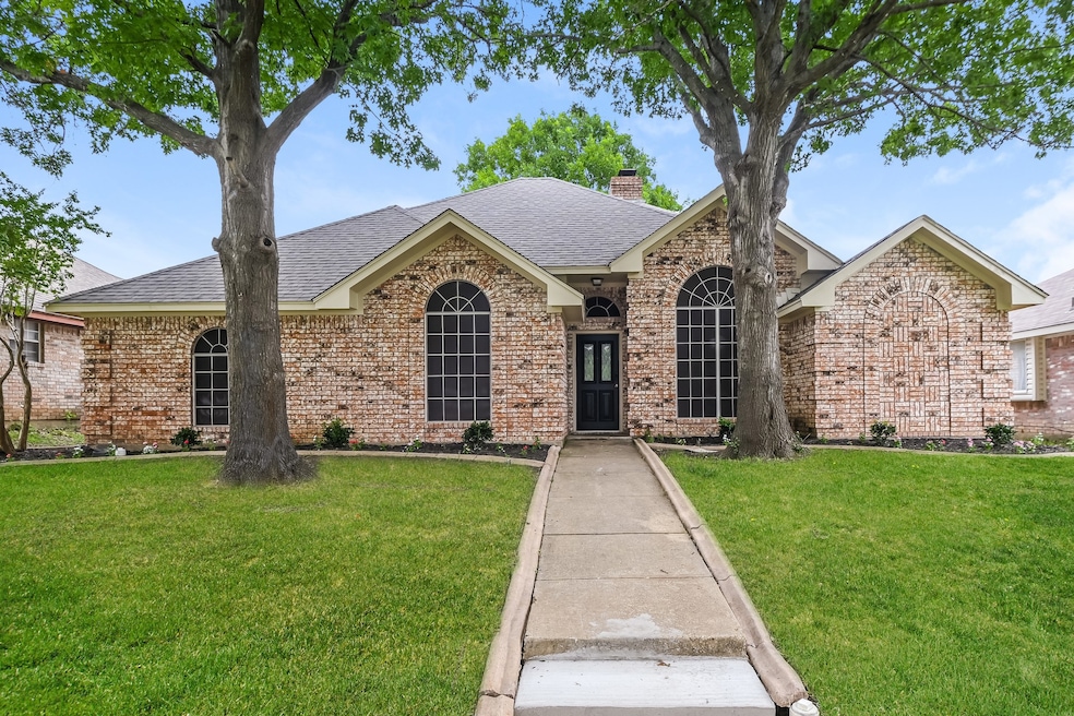 1450 Cromwell Ct, Lancaster, TX 75134 - photo 1