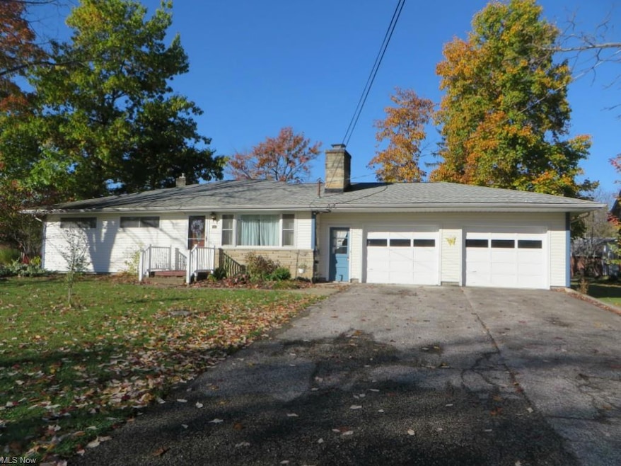 135 S Elm St, Jefferson, OH 44047 - photo 1