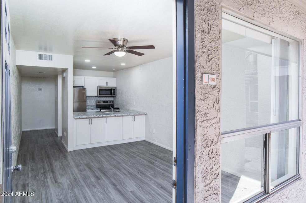For Rent $995/month