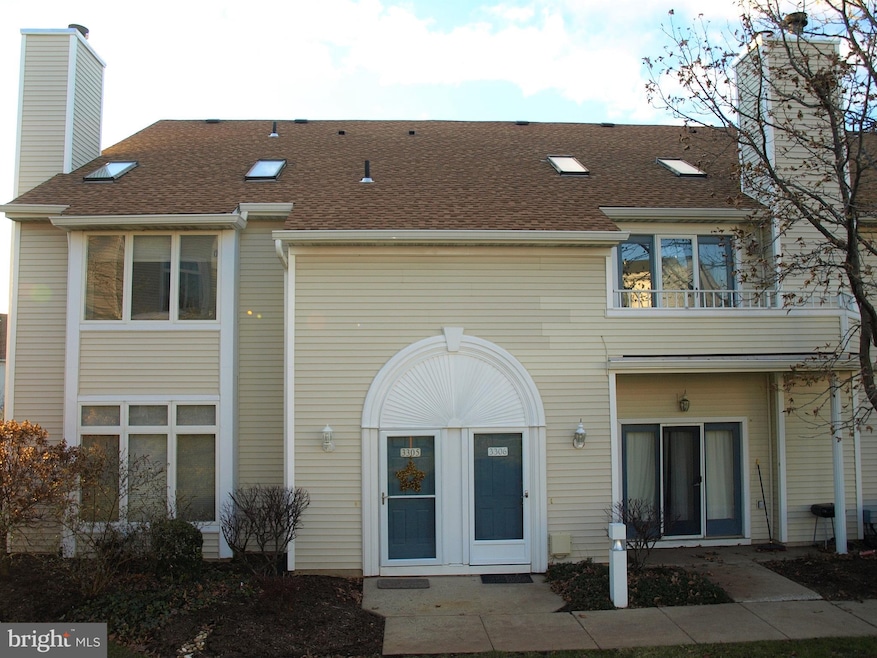 3306 Hemmingway Dr, North Wales, PA 19454 - photo 1