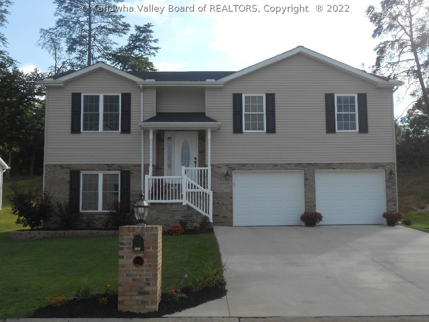 444 Pebble Creek Dr, Fraziers Bottom, WV 25082 - photo 1