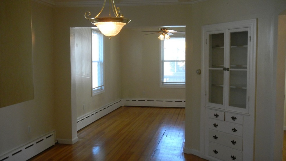 3 Hawkes St unit 1, Marblehead, MA 01945 - photo 1