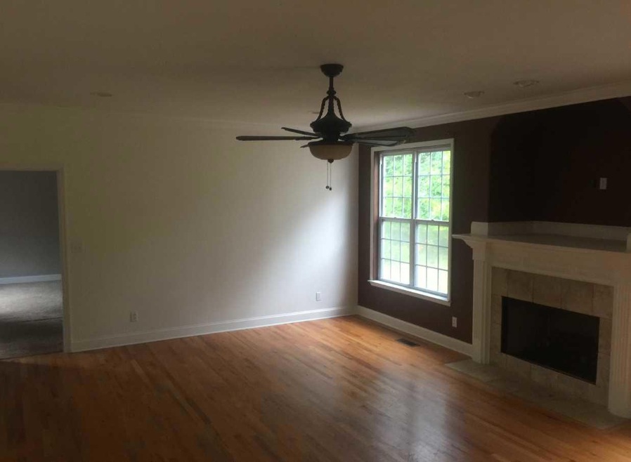 Living Room Photo #2