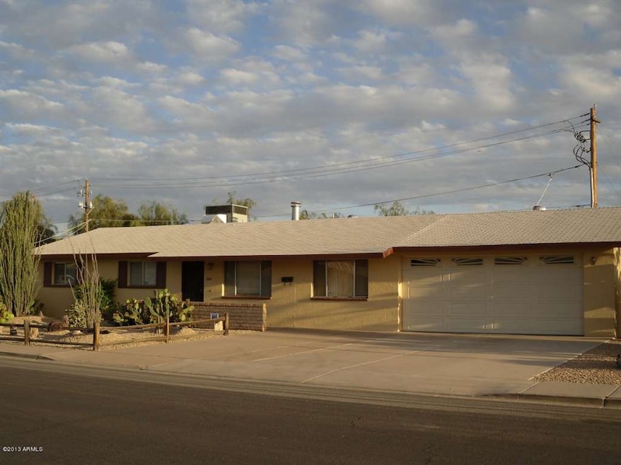 Front of home looking south