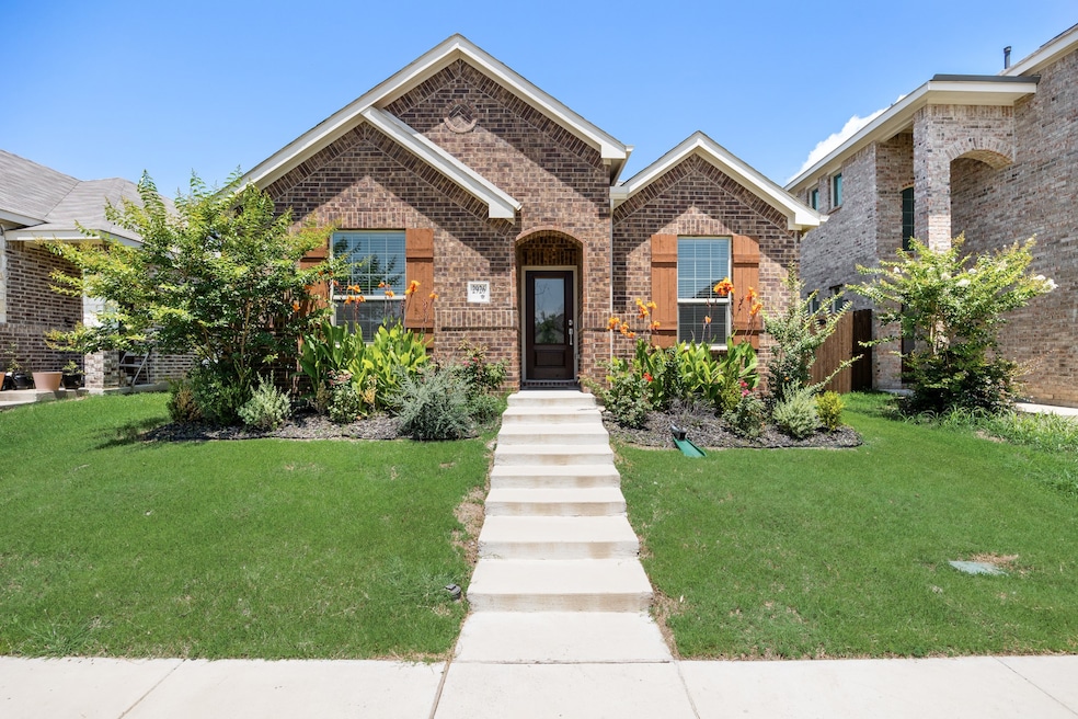 For Rent $2,100/month • Co-Listing Agent
