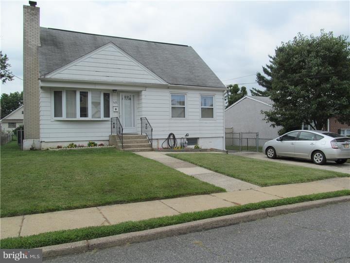 526 Crotzer Ave, Folcroft, PA 19032 - photo 1