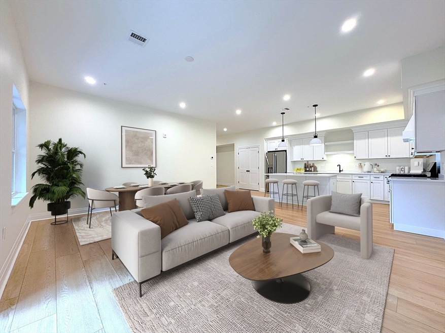 90 E Central St unit 105, Franklin, MA 02038 - photo 1