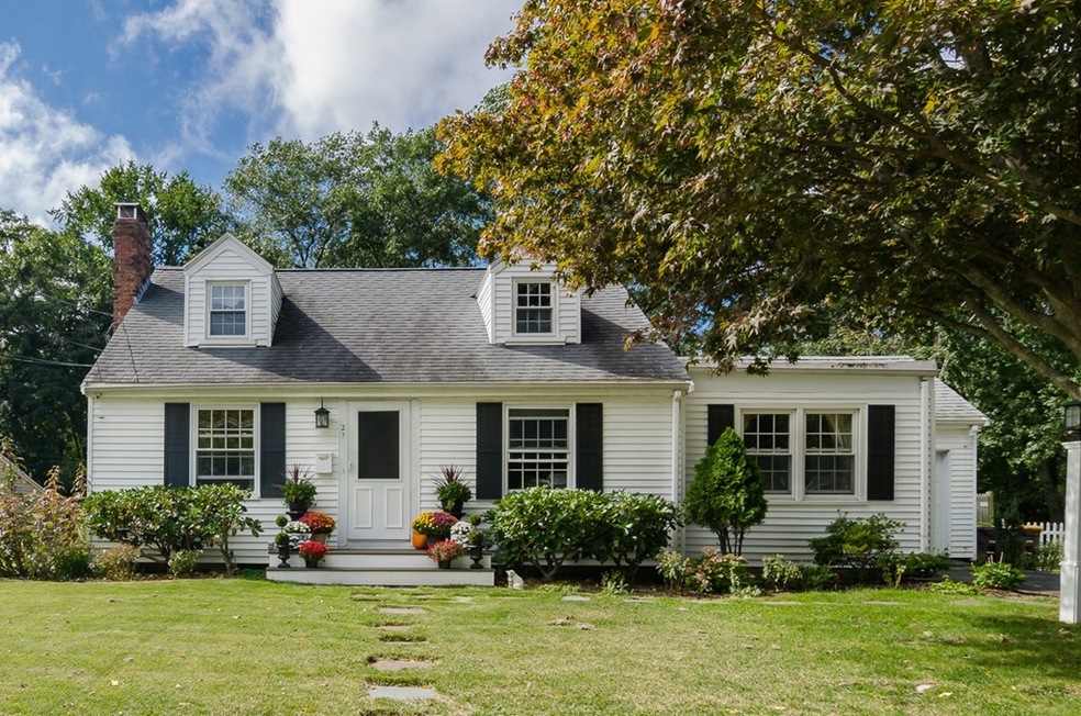 21 Aster Cir, Weymouth, MA 02188 - photo 1