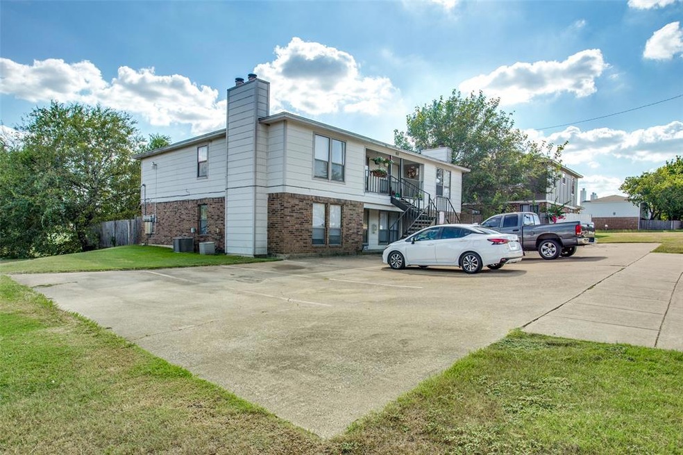 151 Allencrest Dr unit B, Fort Worth, TX 76108 - photo 1