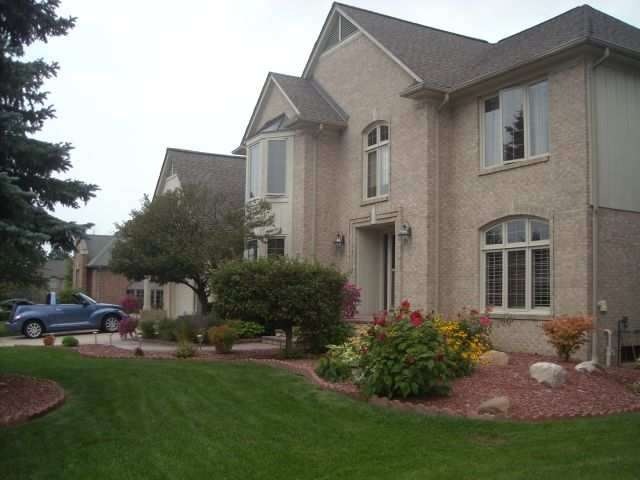 1020 Olympia Dr, Rochester Hills, MI 48306 - photo 1