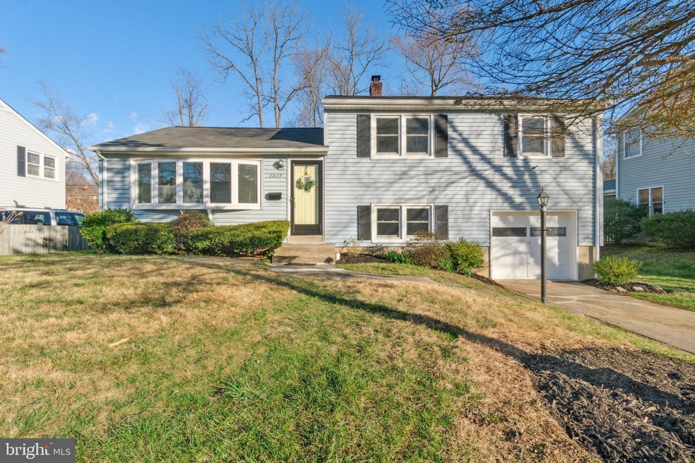 2027 Rollingwood Rd, Catonsville, MD 21228 - photo 1