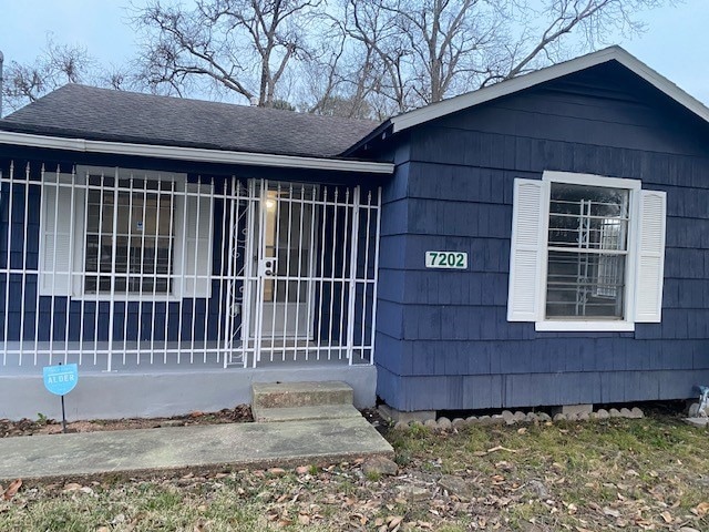 7202 Shotwell St, Houston, TX 77028 - photo 1