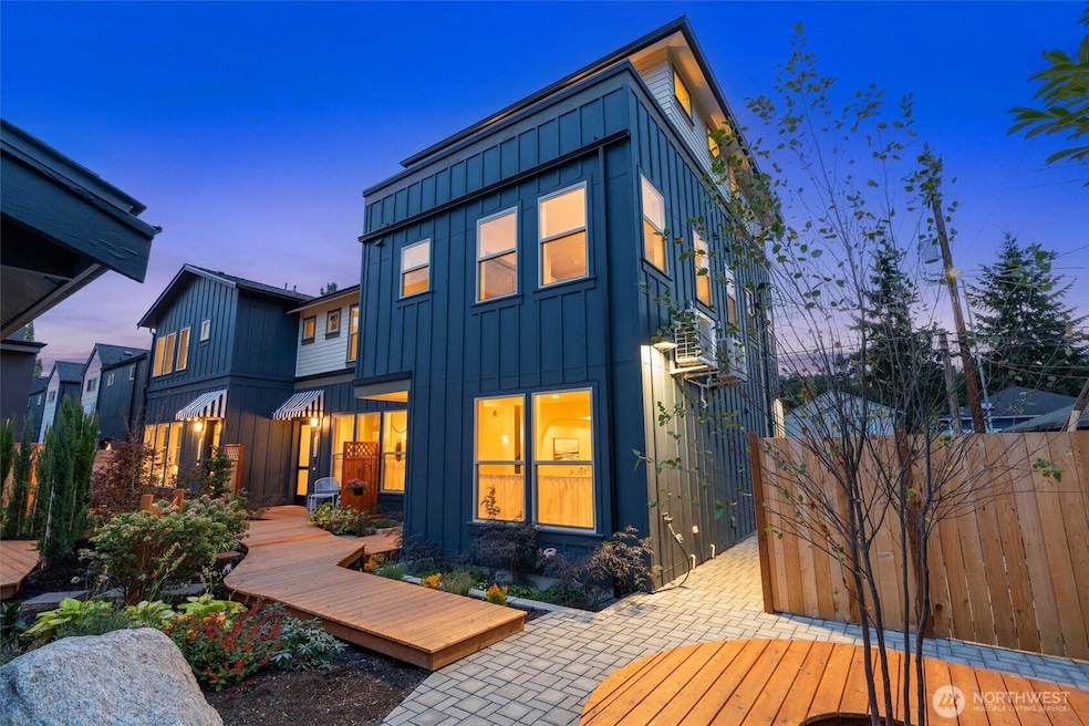 5033 25th Ave SW unit A, Seattle, WA 98106 - photo 1