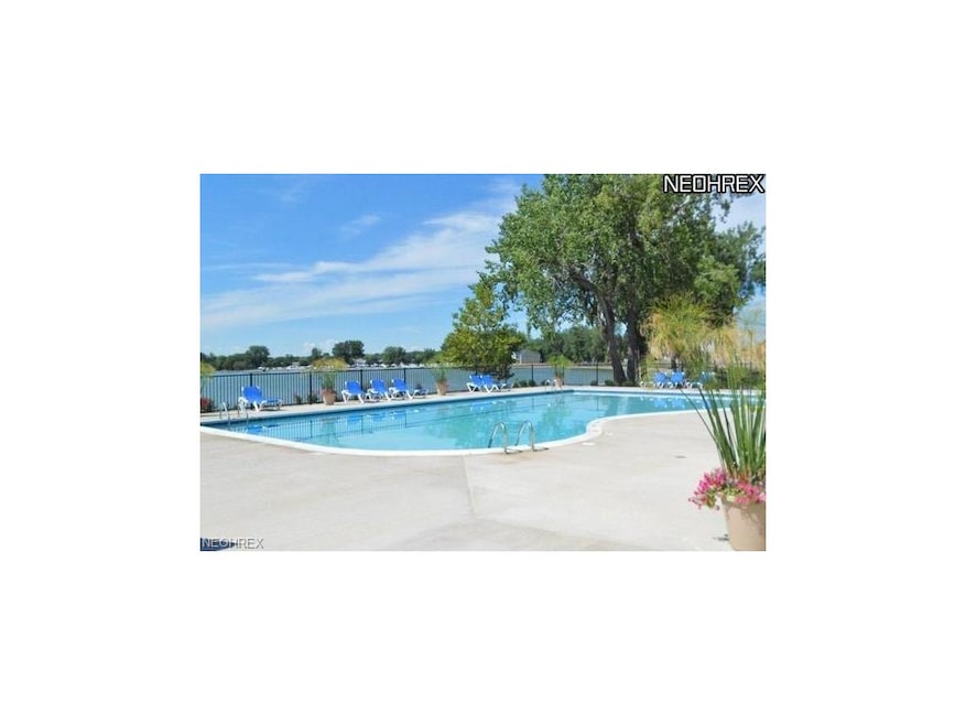Clubhouse Pool Overlooks Sandusky Bay