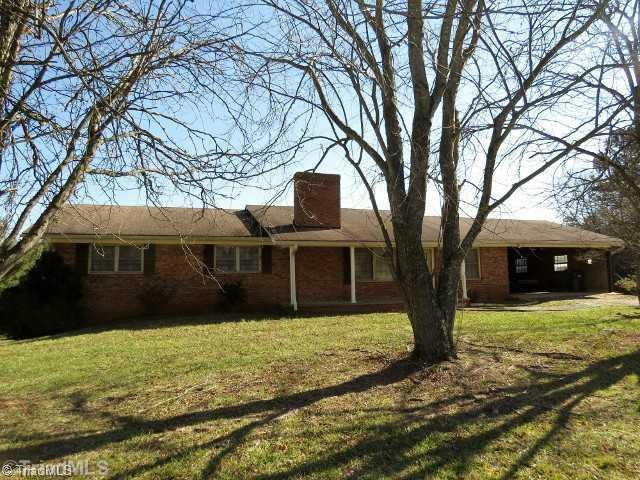 396 River Hill Rd, Statesville, NC 28625 - photo 1